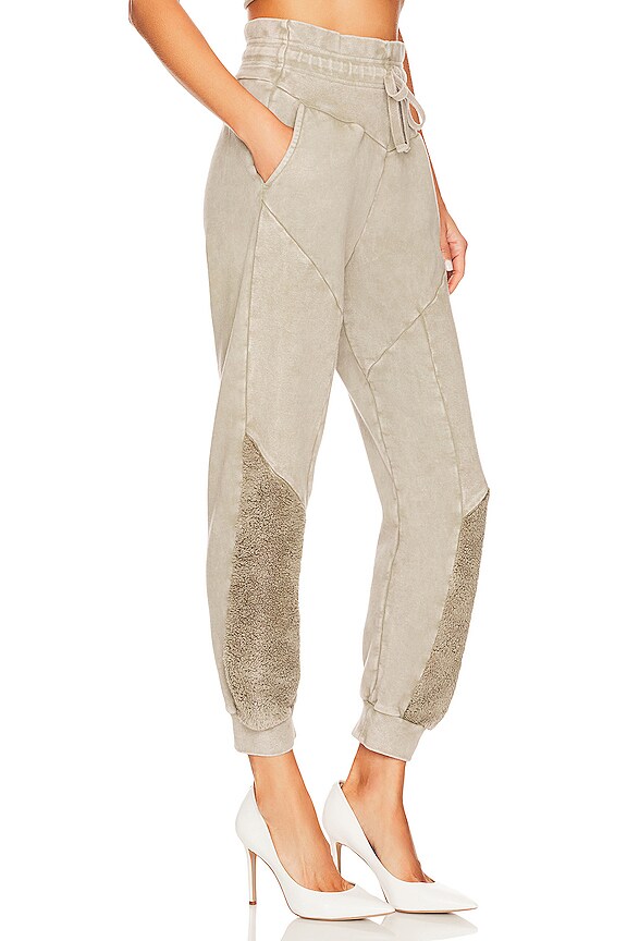 view 2 of 4 PANTALÓN DEPORTIVO RIDLEY in Mink