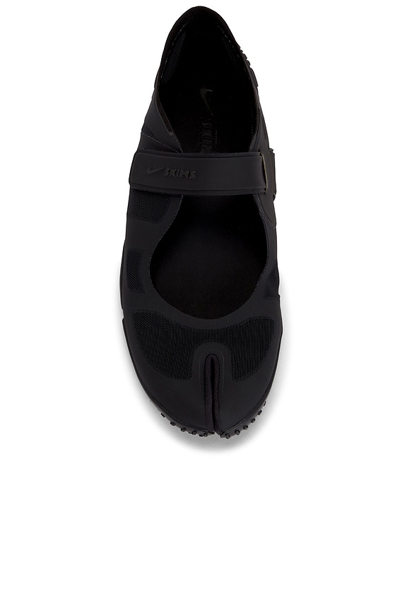 NikeSKIMS Rift Mesh Sneaker in Black | REVOLVE
