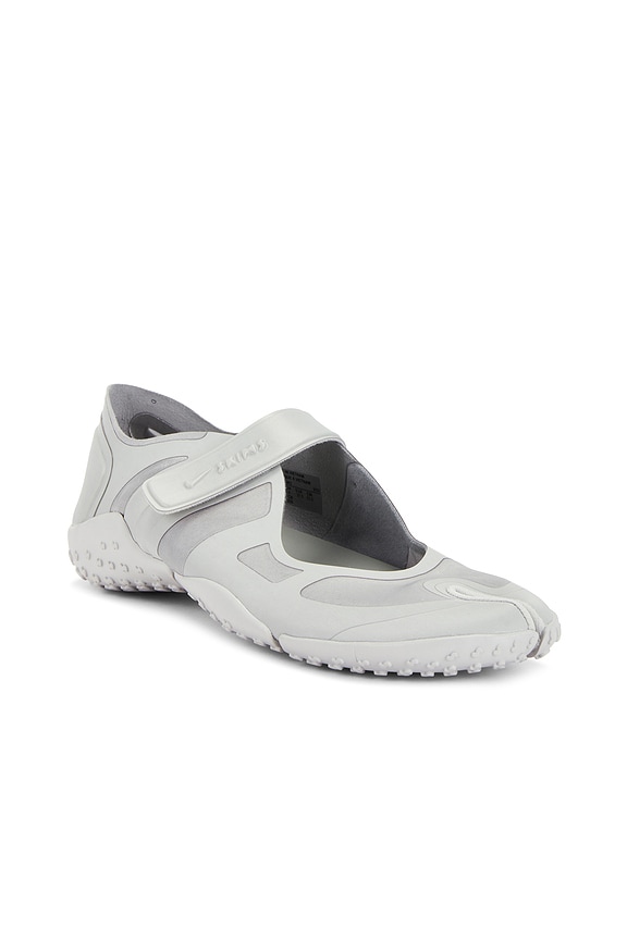 view 1 of 6 ZAPATILLA DEPORTIVA RIFT SATIN in Night Silver