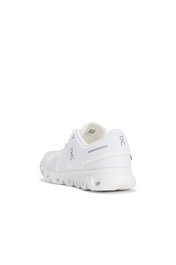 On CLOUD 6 スニーカー - White | REVOLVE