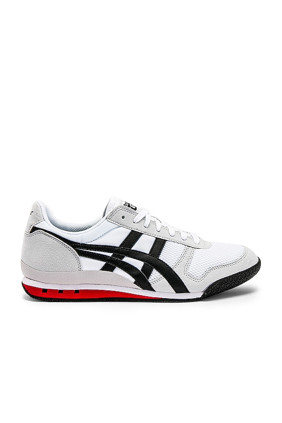 view 2 of 6 ZAPATILLA DEPORTIVA ULTIMATE 81 in White & Black