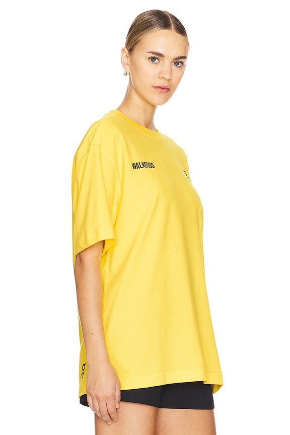 view 2 of 4 CLUB 티셔츠 in Glow