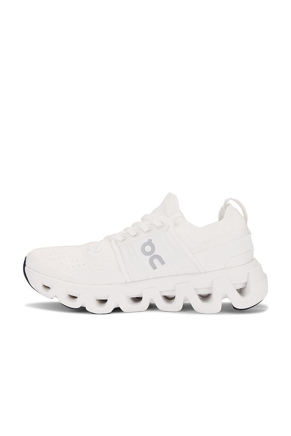On Cloudswift 4 Sneaker in white | REVOLVE
