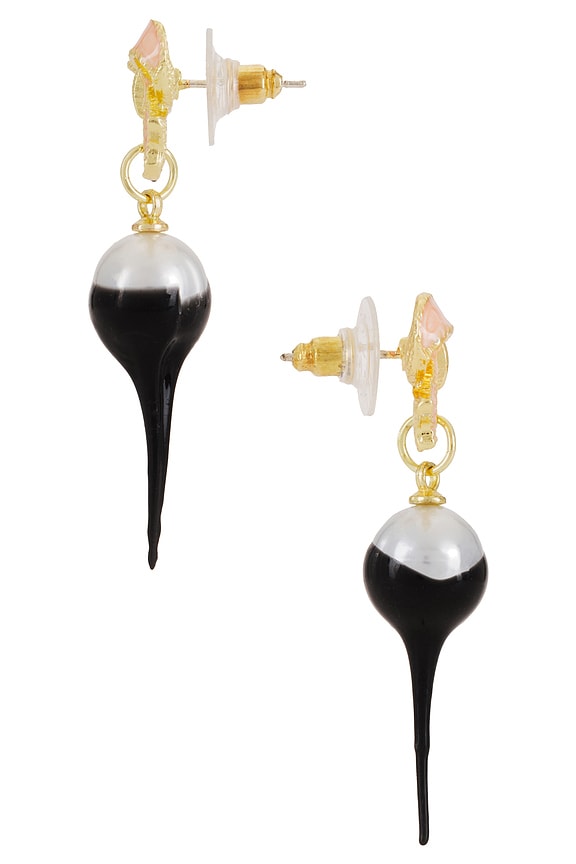 view 2 of 3 나비 진주 귀걸이 in Gold & Black