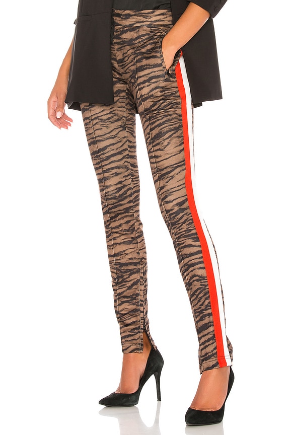 view 1 of 5 PANTALÓN DEPORTIVO TIGER in Natural