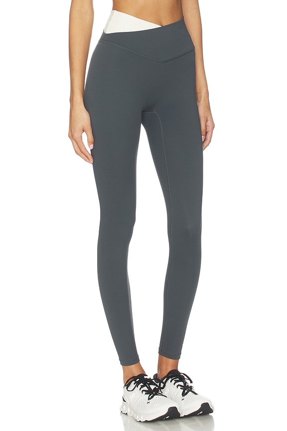 view 2 of 6 SOUTIEN-GORGE DE SPORT DISTORTION in Asphalt & Whisper White