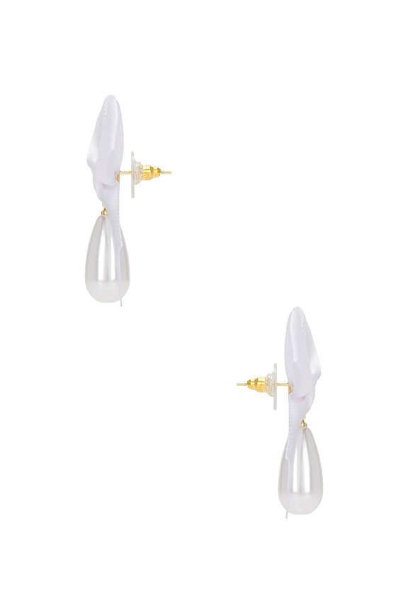 view 2 of 2 ПОДВЕСНЫЕ СЕРЬГИ BOW in White