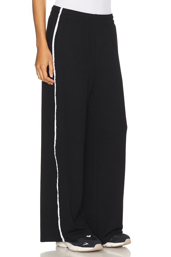 view 2 of 6 NADIA TRAVEL ワイドレッグパンツ in True Black