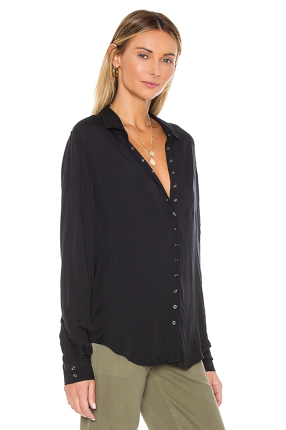 view 2 of 4 BUTTON DOWN ボタンダウントップ in Onyx