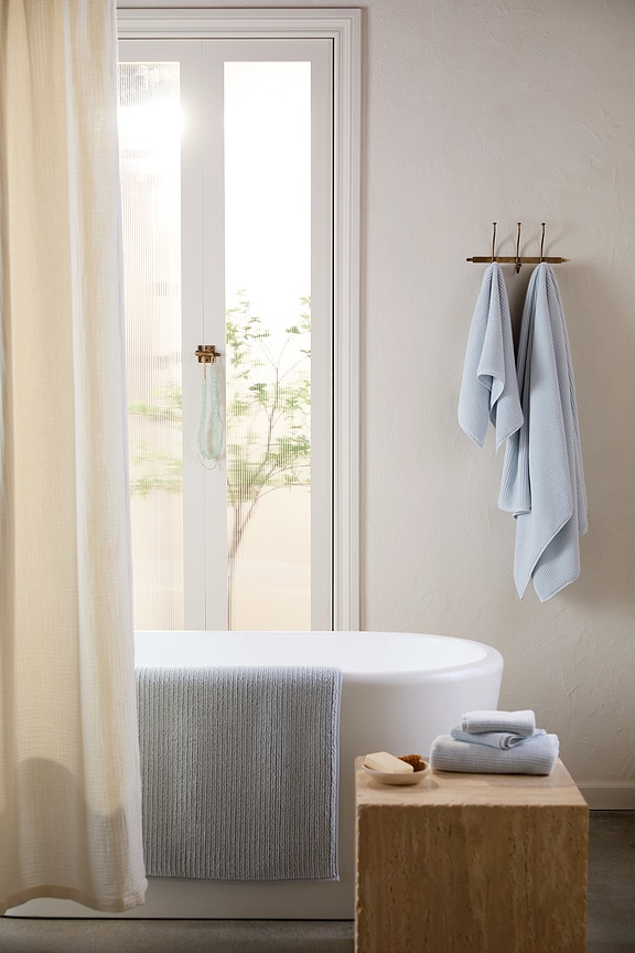 view 2 of 3 Soft Rib Tub Mat in Lagoon