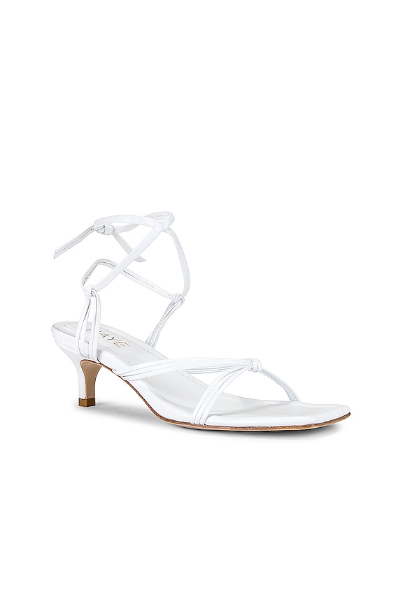 view 2 of 5 ESCARPINS PRETO in White