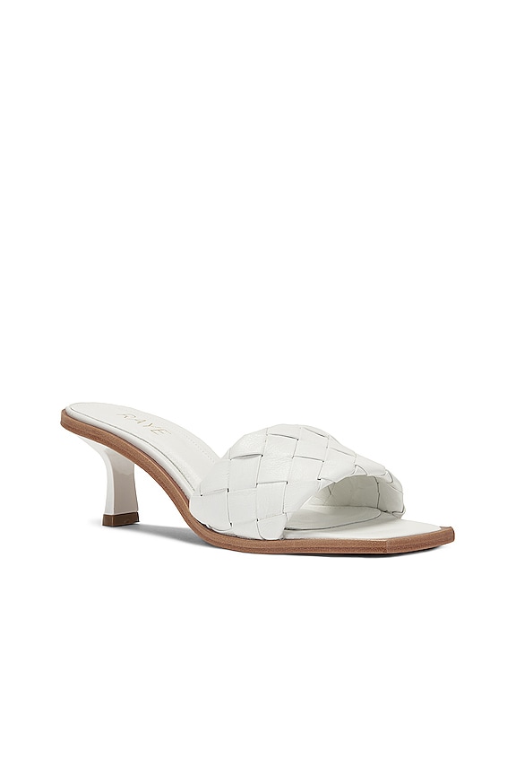 view 2 of 5 SANTOS 힐 in White