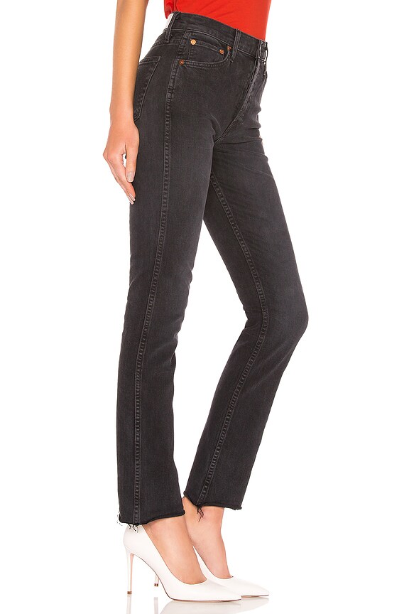 view 2 of 4 VAQUEROS CORTOS CON DOBLADILLO ANCHO DOUBLE NEEDLE in Black 85