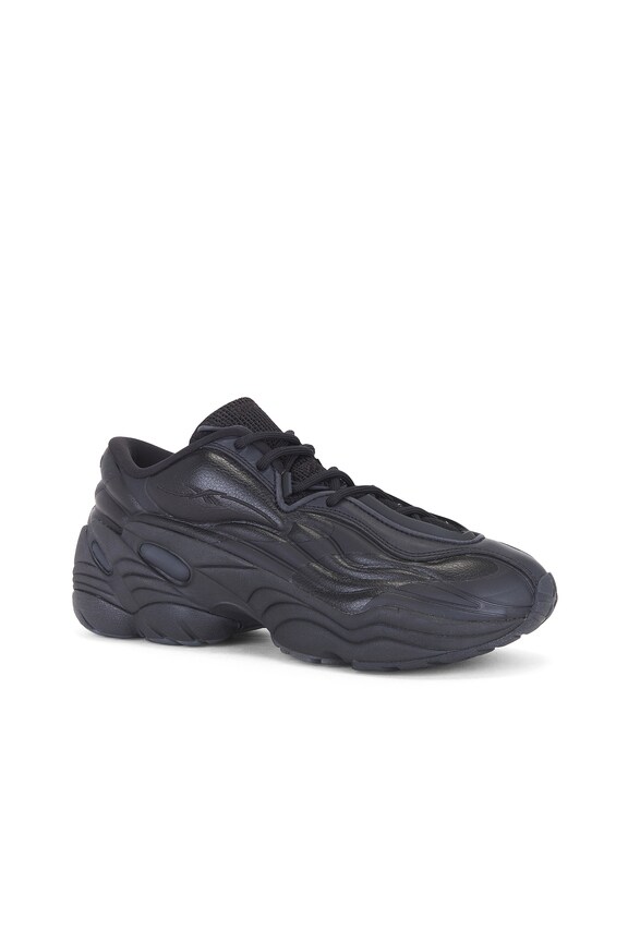 view 2 of 6 スニーカー in Black