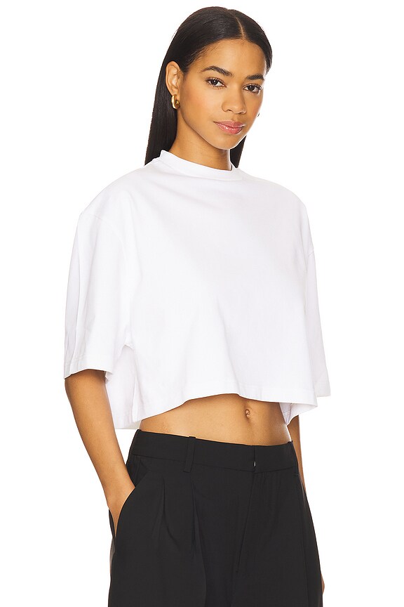 view 2 of 4 ШИРОКАЯ УКОРОЧЕННАЯ ФУТБОЛКА in White