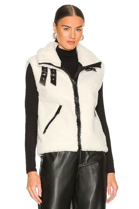 view 2 of 5 조끼 in White