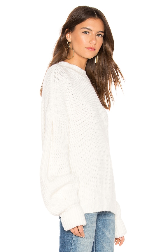 view 2 of 4 PULL MARA in New Moon