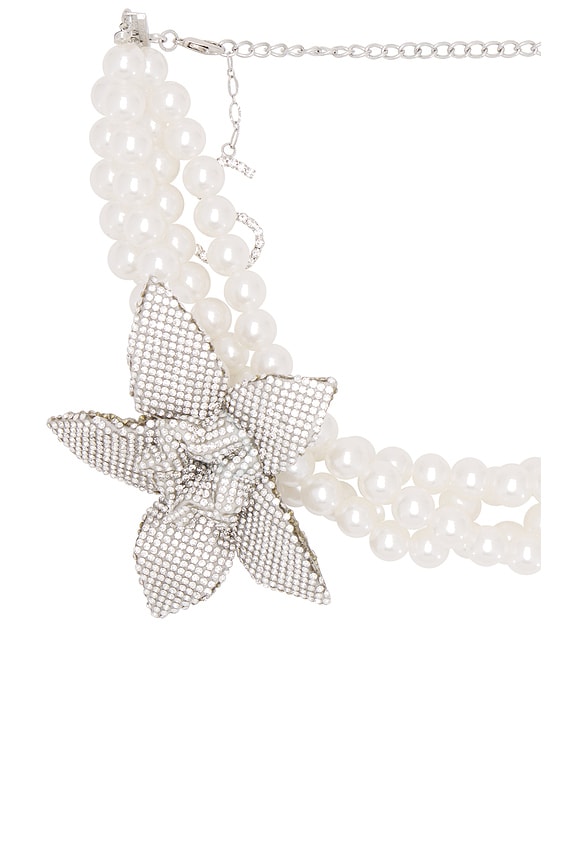 view 2 of 2 GARGANTILLA DE PERLAS CON FLOR in Silver Flower