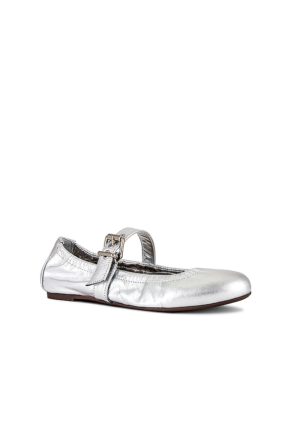 view 2 of 5 Calita Flat in Prata