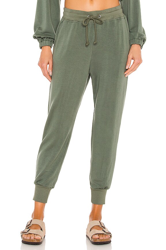 SUNDRY Jogger Sweatpant in Olive | REVOLVE