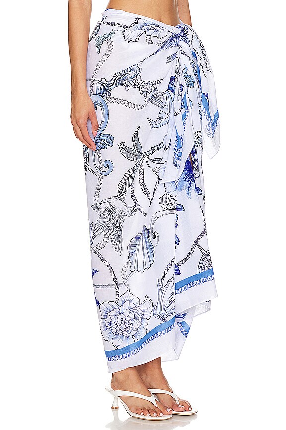 view 2 of 5 サロン in White