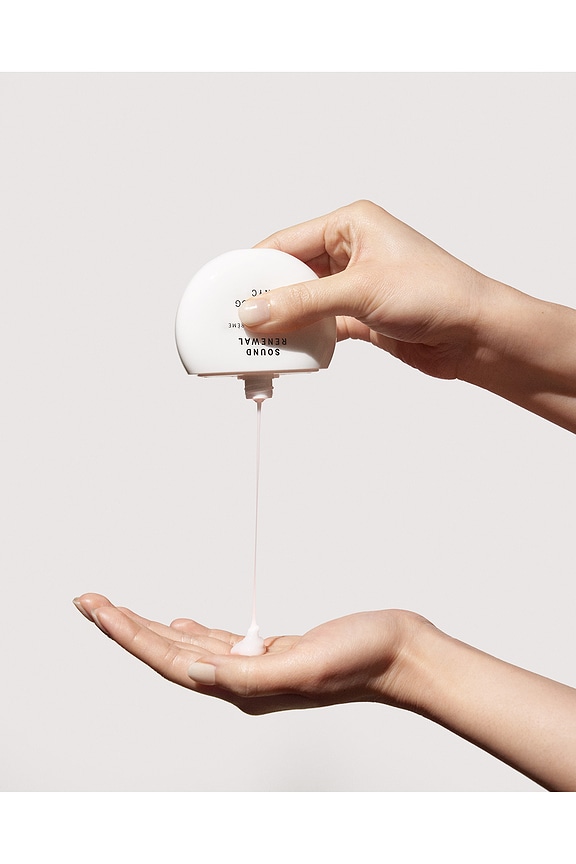 view 2 of 4 New Yolker Set in 