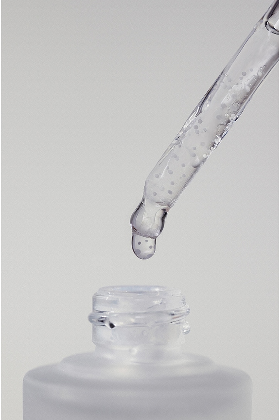 view 2 of 4 美容液 in 