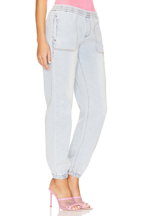 view 2 of 4 AMBER ジョガーデニム in Skylight