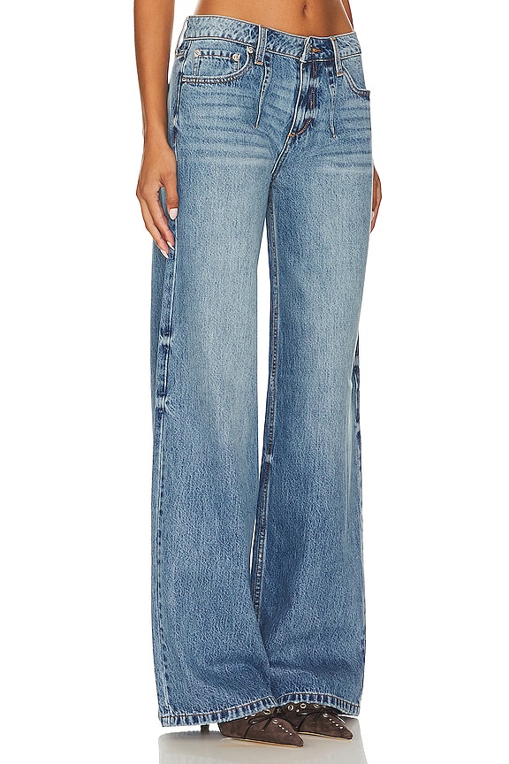 view 2 of 4 FIONA 진 in River