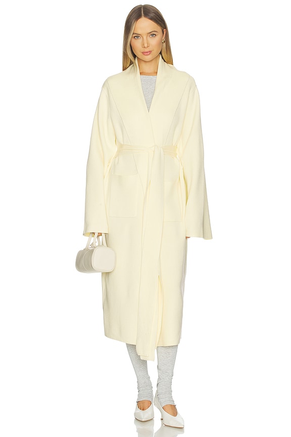 view 2 of 4 CASACO LONGO DE TRICÔ CROSBY in Pastel Yellow