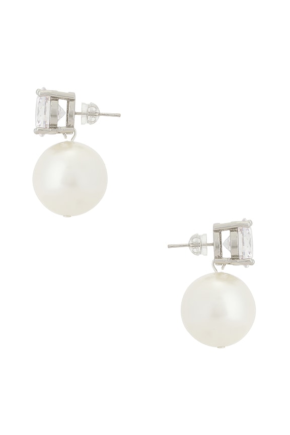 view 2 of 2 BOUCLES D'OREILLES PENDANTES JONES in Silver & Pearl