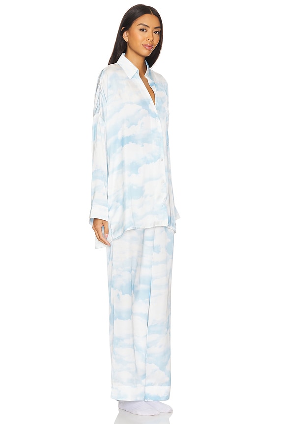 view 2 of 3 CONJUNTO PIJAMA OVERSLEPT in Dream Cloud Silky