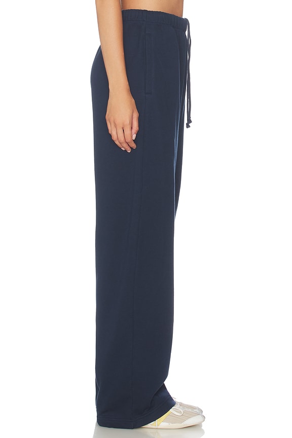 view 2 of 6 PANTALÓN PIERNA RECTA CLASSIC STRAIGHT LEG PANT in Navy