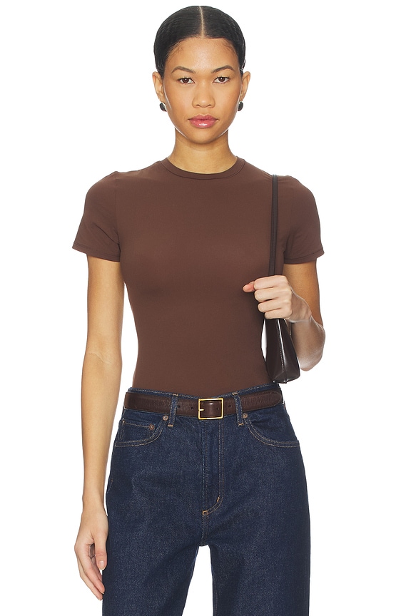 view 1 of 4 FITS EVERYBODY 티셔츠 in Cocoa