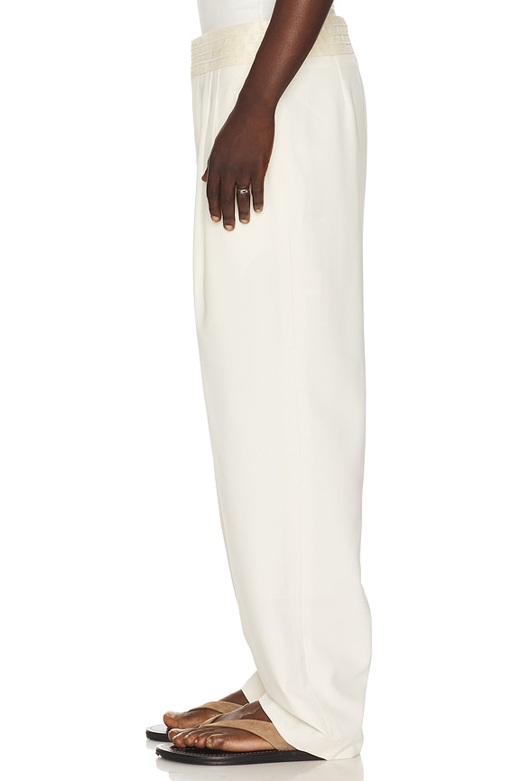 view 2 of 5 PANTALÓN CON TRABILLA CHAWI in Ivory
