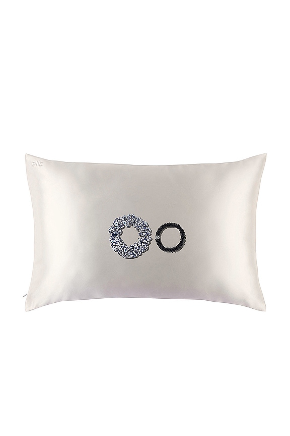 view 2 of 5 Queen Gift Set in Sloane