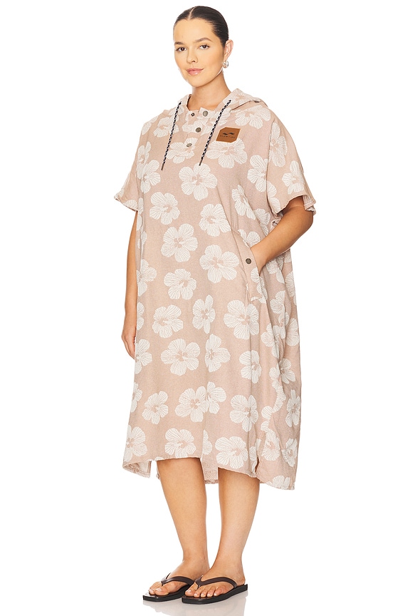 view 2 of 6 Hau Fouta Lightweight Turkish Poncho in 