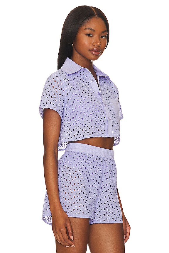 view 2 of 4 УКОРОЧЕННАЯ РУБАШКА НА ПУГОВИЦАХ THE CABANA in Wisteria Eyelet