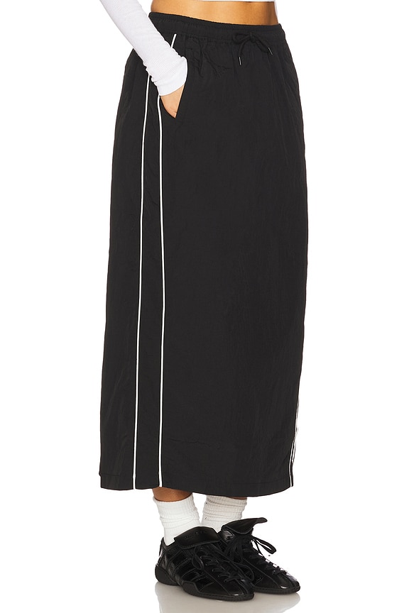 view 2 of 6 DANIELLE ミディ丈スカート in Black