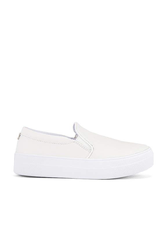 Steve Madden Gills Sneaker In White Leather Revolve