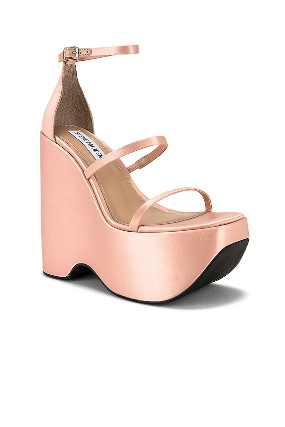 view 2 of 5 VARIA 웨지 in Blush