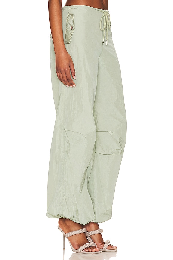 Superdown Seleste Drawstring Jogger Pant In Cream