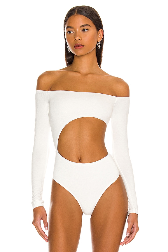 売れ筋商品|||マッデンガール カットソー トップス レディース Juniors' Cut-Out Long-Sleeve Bodysuit Tender Touch Superdown Kassie Cut Out Bodysuit | superdown