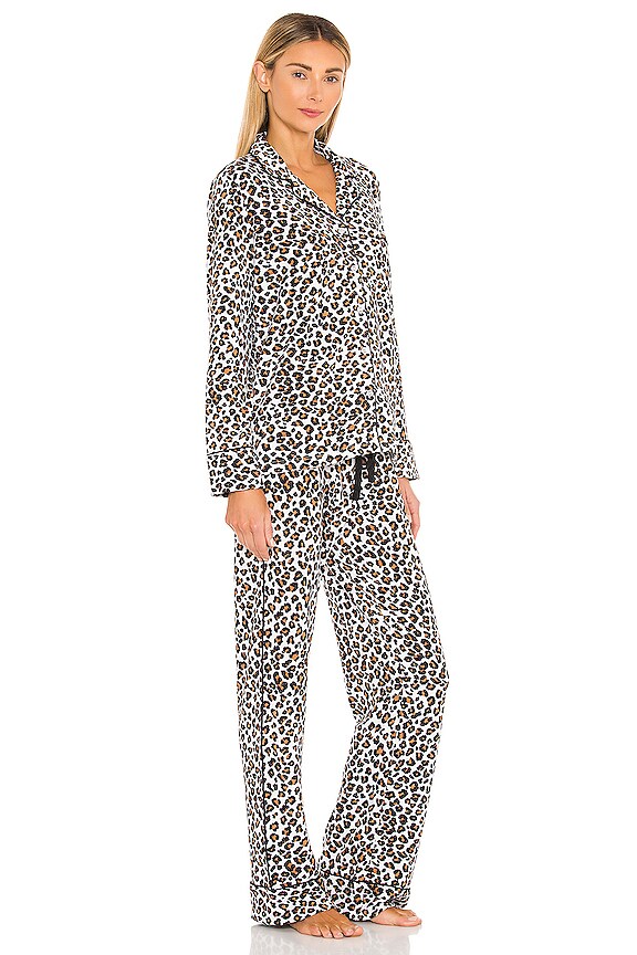 view 2 of 3 CONJUNTO PIJAMA in Distressed Winter Animal