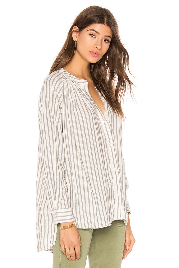 view 2 of 4 PIROUETTE STRIPE ボタンダウン in Off White & Blue