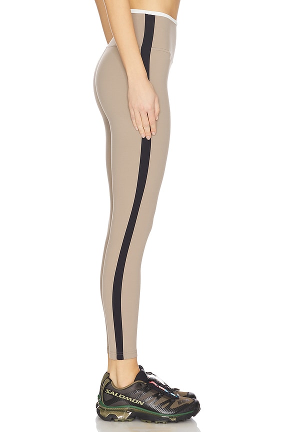 view 2 of 6 SAMMY ハイウエストリガー7/8レギンス in Latte & Black