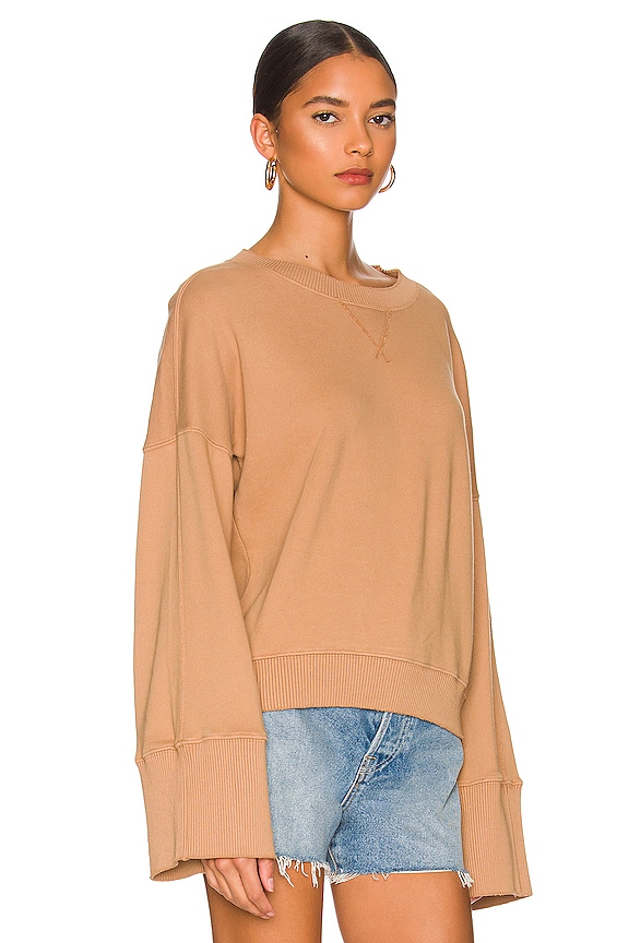 view 2 of 4 MALIA スウェットシャツ in Camel