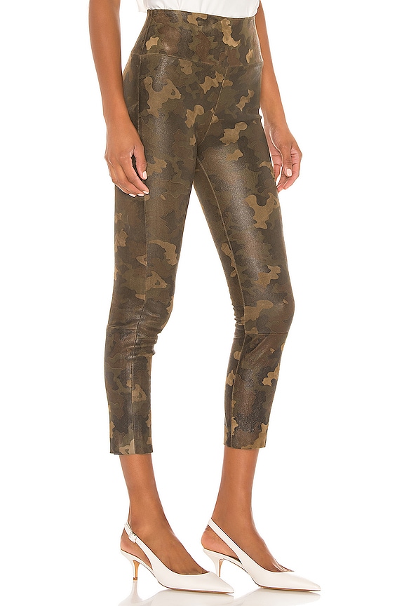 view 2 of 4 High Waist 3/4 Legging in Camo