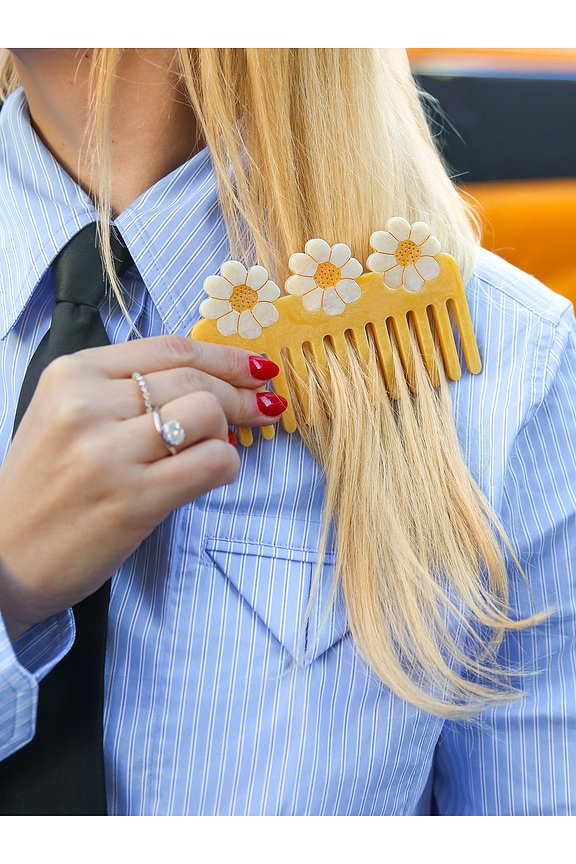 view 2 of 2 Hand-painted Vintage Daisy Detangling Wide Tooth Hair Comb in 