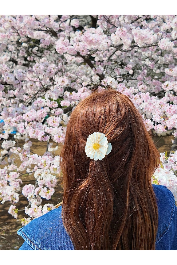 view 2 of 2 Hand-painted Daisy Lay Down Claw Clip in 